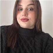 Insegnante di italiano e materie umanistiche, fra cui lingue (inglese, francese, spagnolo, arabo)